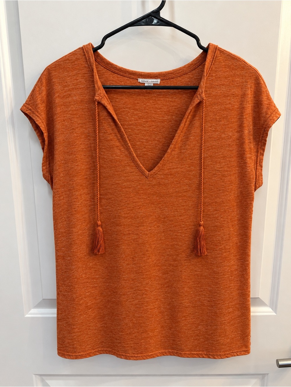 Melrose and Market Orange V-Neck Short Sleeve Size Small